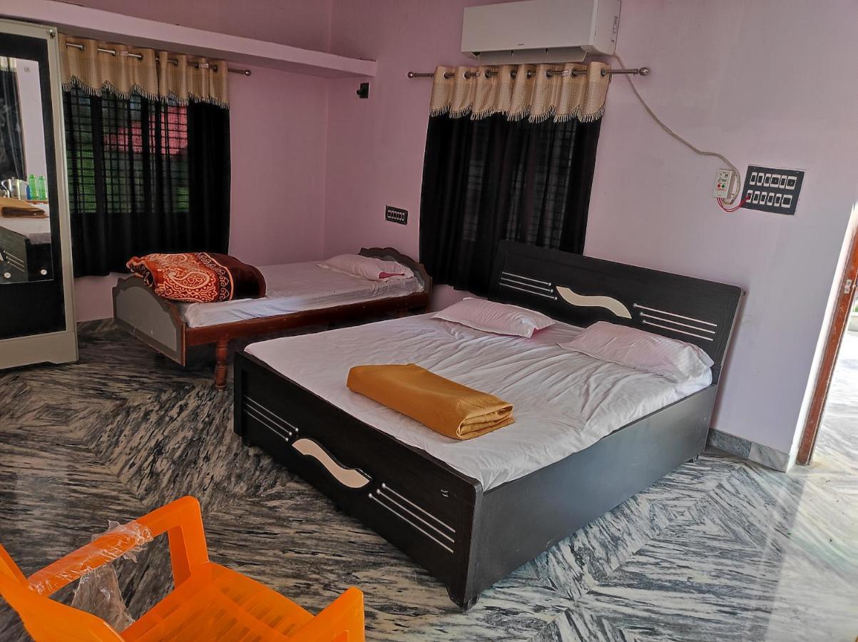 Vrundavan Home Stay And Village Resort Kevadia Esterno foto