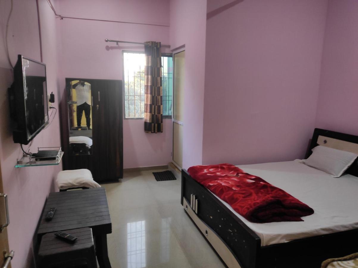 Vrundavan Home Stay And Village Resort Kevadia Esterno foto
