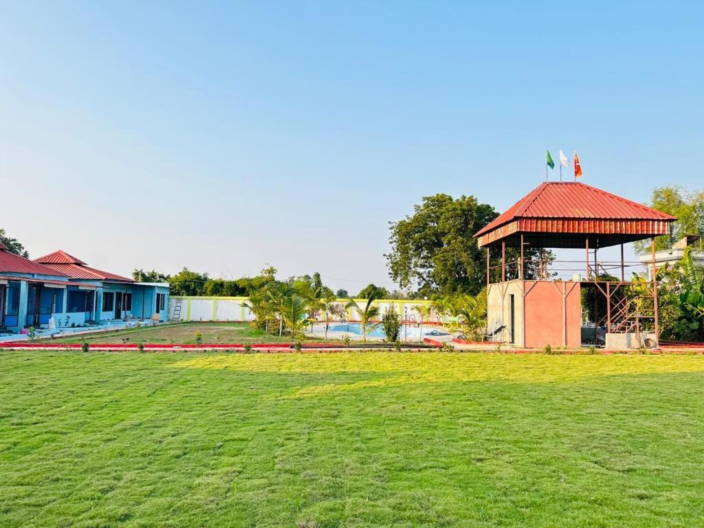 Vrundavan Home Stay And Village Resort Kevadia Esterno foto