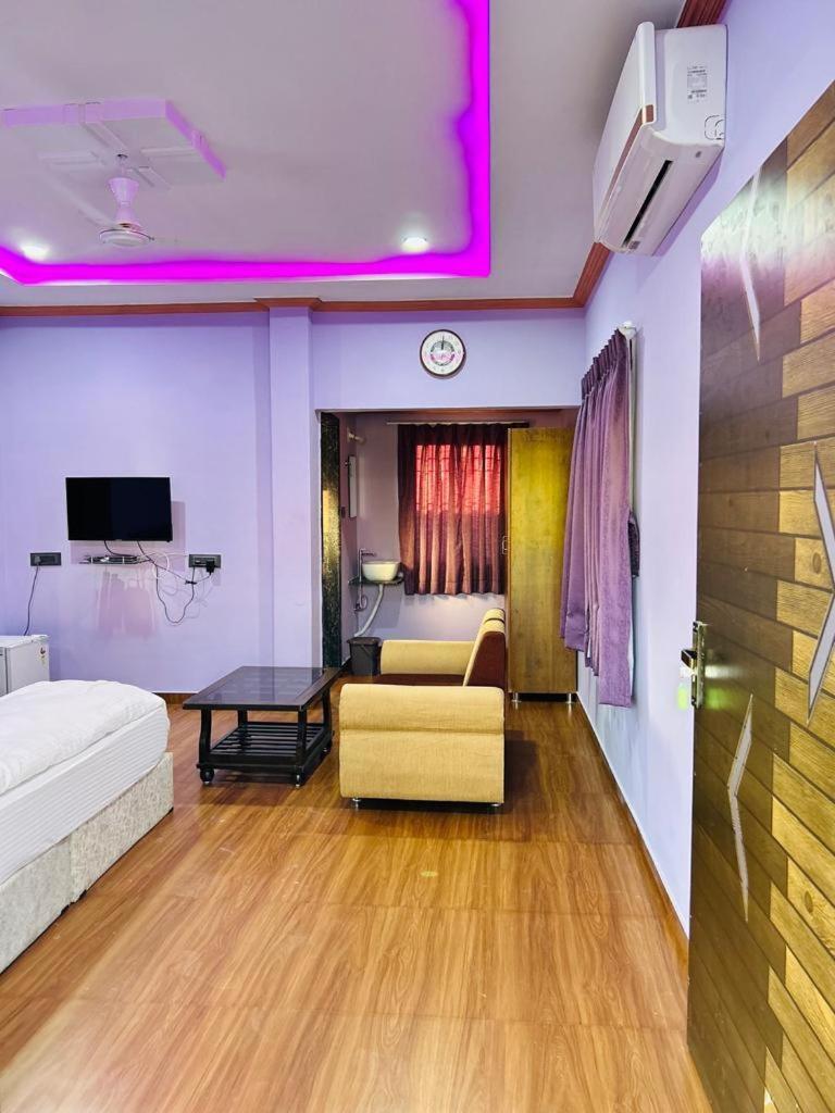 Vrundavan Home Stay And Village Resort Kevadia Esterno foto