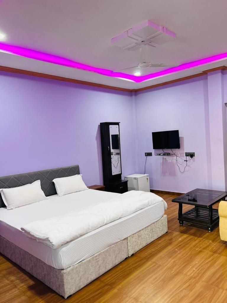 Vrundavan Home Stay And Village Resort Kevadia Esterno foto